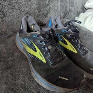 Brooks Black and Blue Running Shoes